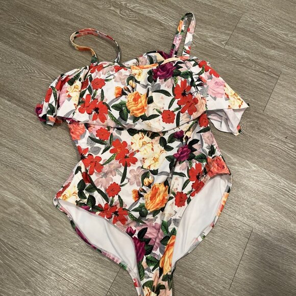 Sunsets Curve 18 Floral Padded One Piece Swimsuit Ruffle Top Underwire - Picture 1 of 4